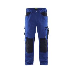 Pantalón sin bolsillos colgantes