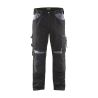 Pantalón sin bolsillos colgantes